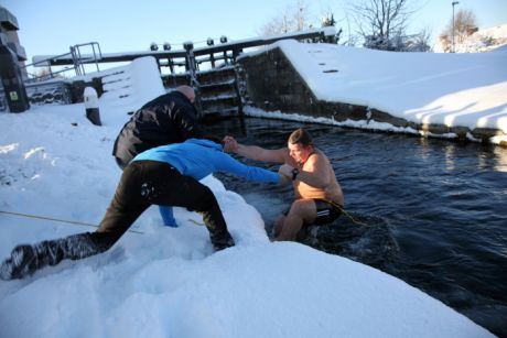 Another pic from the 2010 Cabhair 'Big Freeze' swim in Inchicore, Dublin on Christmas Day that year!