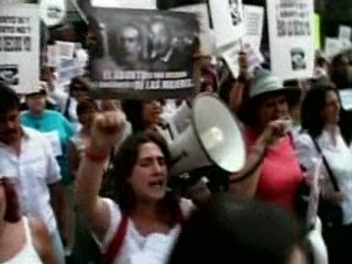 Mexican women protesting on abortion laws