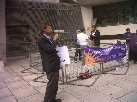 Abdul Omer Moshin, victimized sacked Unite Convenor of Sovereign Buses in North West London addressing the picket