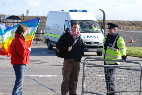 Peace activists ask Gardai to search US Troop carriers