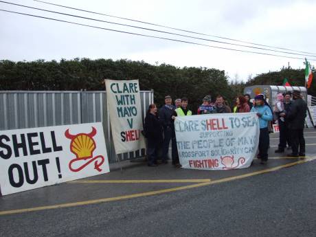 Some Clare Shell to Sea'ers with local residents at the picket at Bellanaboy.