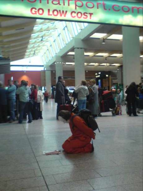 Guantnamo prisoner in arrivals hall of Shannon Airport