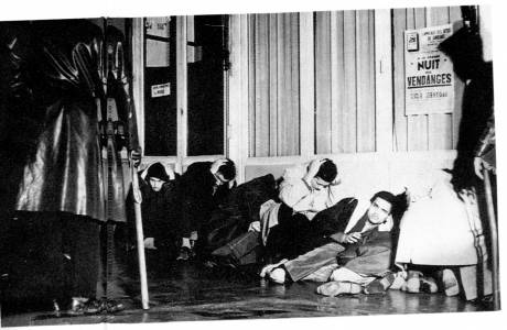 Mass arrests of Algerians at Puteaux, 17 Oct 1961