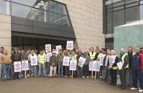 Memberws of Batu and Ballymun residents demonstrating outside the Civic Offices in Ballymun 