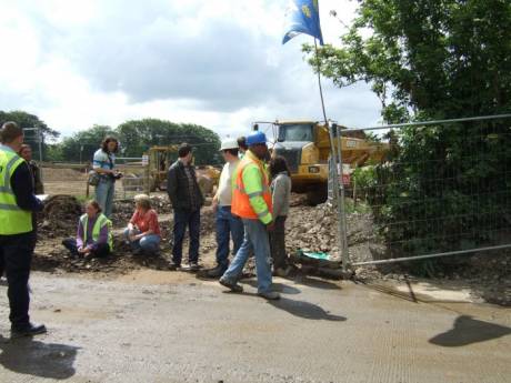 Machinery behind them Roestown June 1 2007