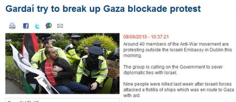 Garda try to break up Gaza blockade protest