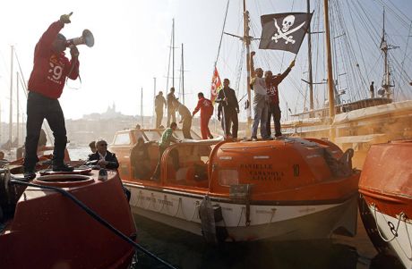 French sailors strike, ALLEZ LES PIRATES