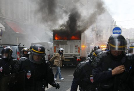 France burns as strike descends into violence